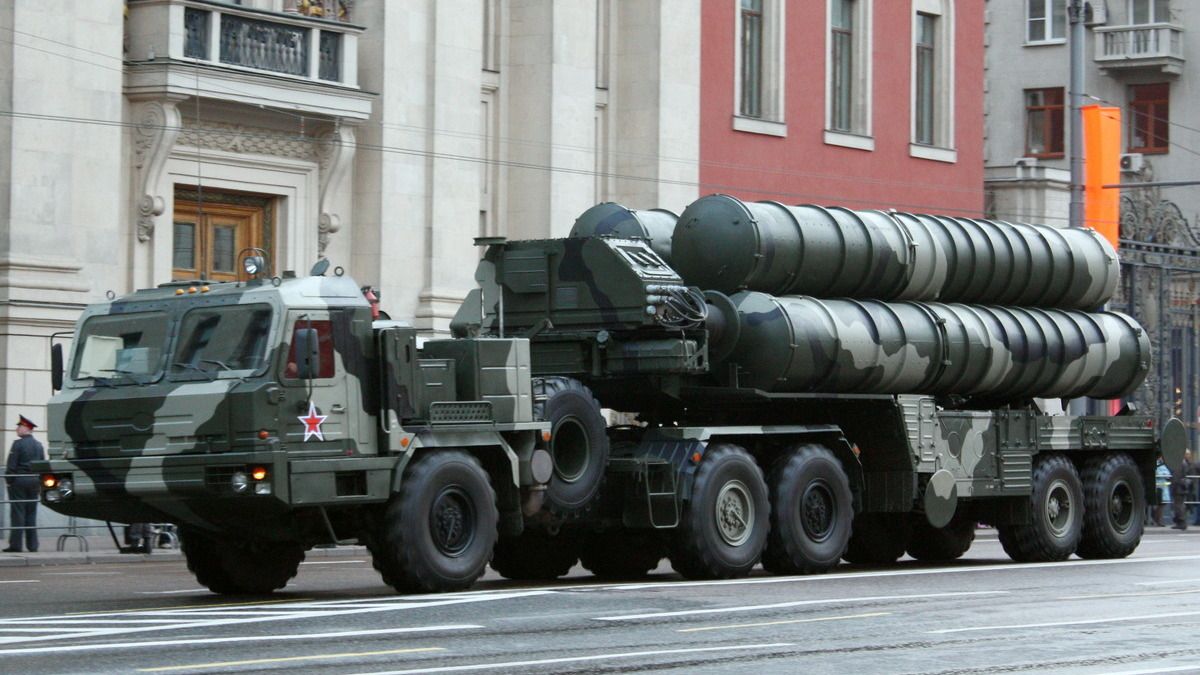 рф разворачивает в оккупированном Крыму зенитные системы С-400: угроза ракетных ударов очень высокая
