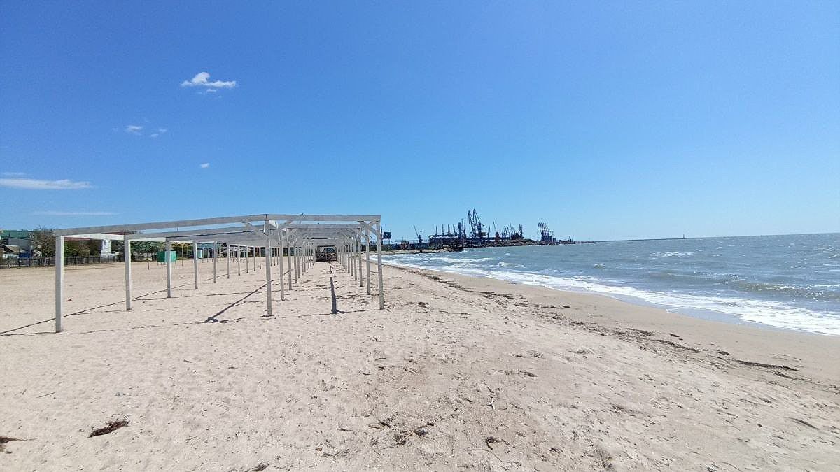 В оккупированном Геническе оккупанты готовятся открыть туристической сезон