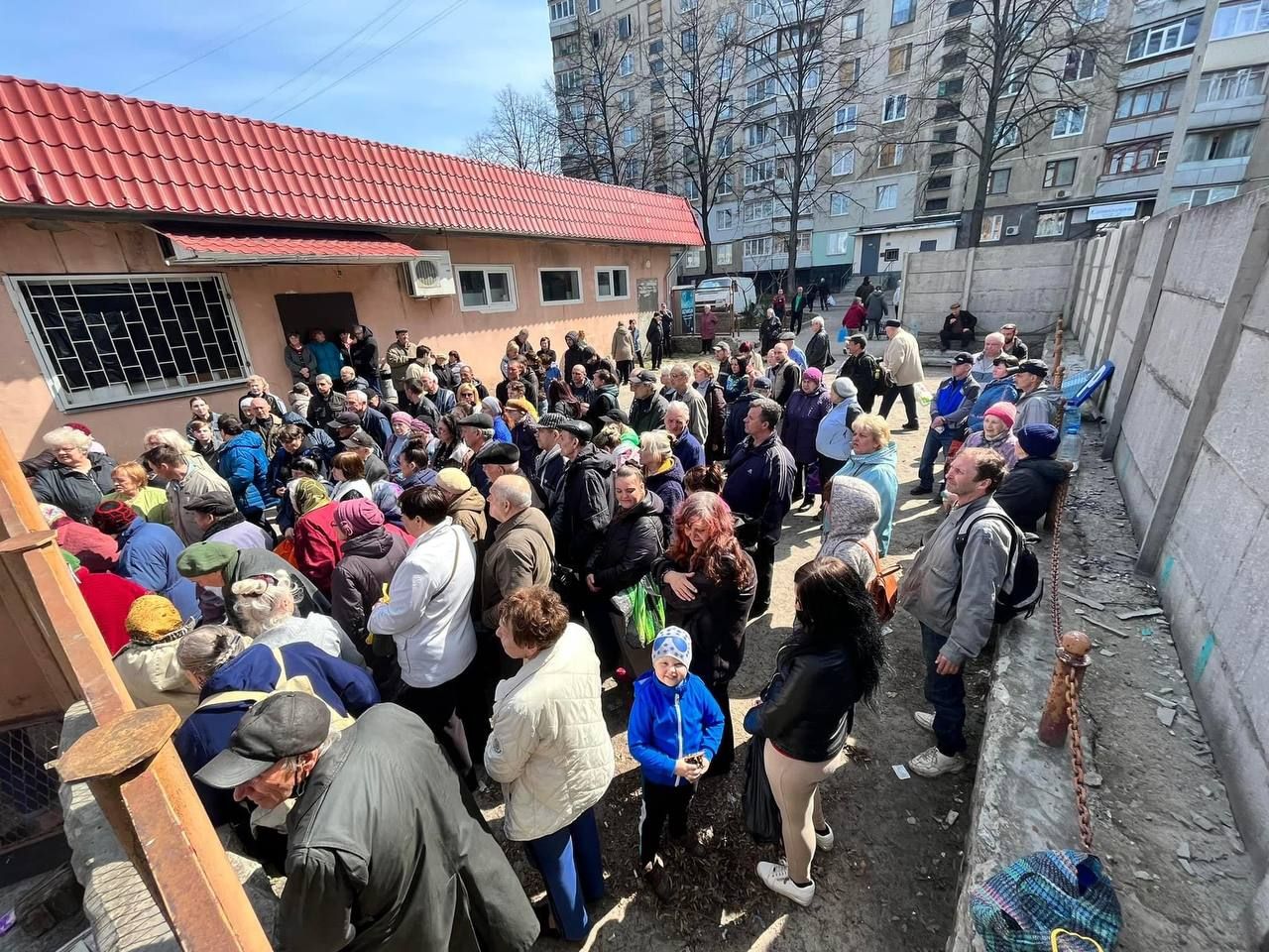 «Годували до 20 тисяч людей на тиждень і ховали покинутих дітей». Як дві харків'янки допомагають з перших днів війни