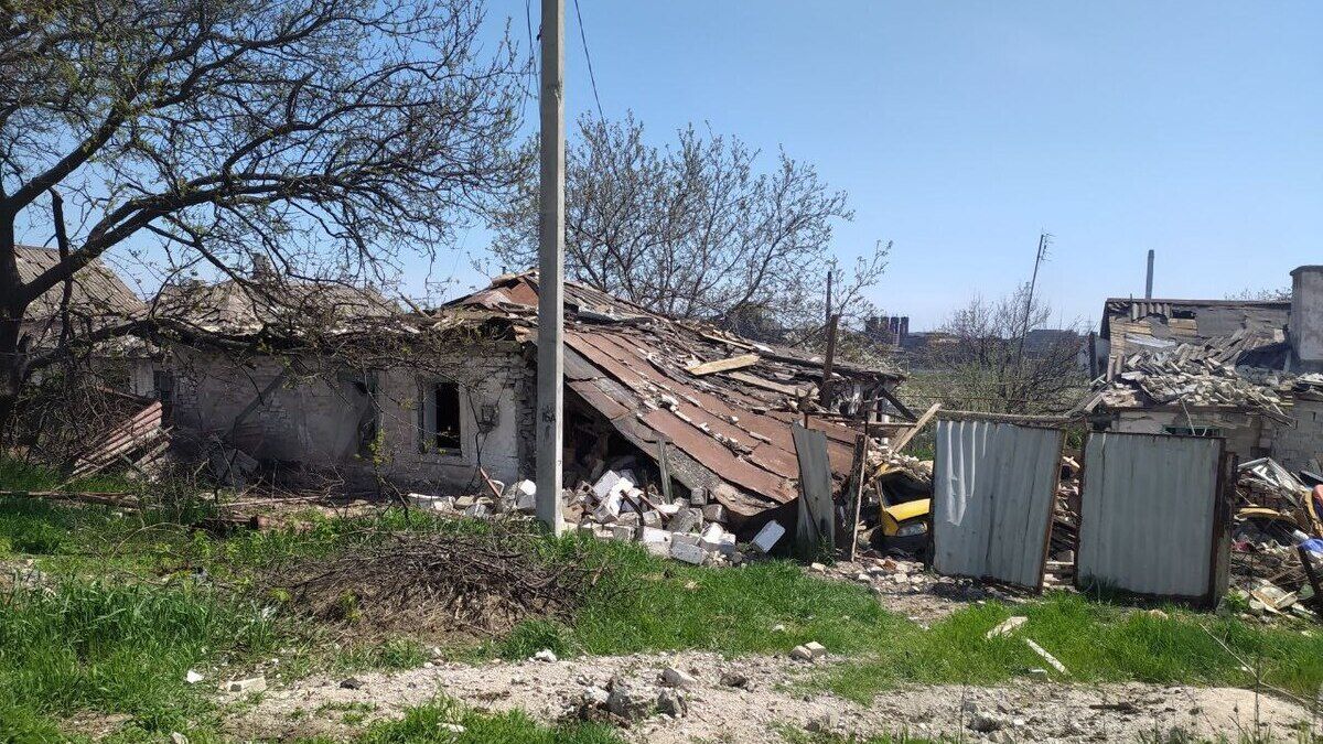 «Я чув, як заживо горять люди, вони дуже сильно кричали», – історія родини, що пережила пекло в Маріуполі