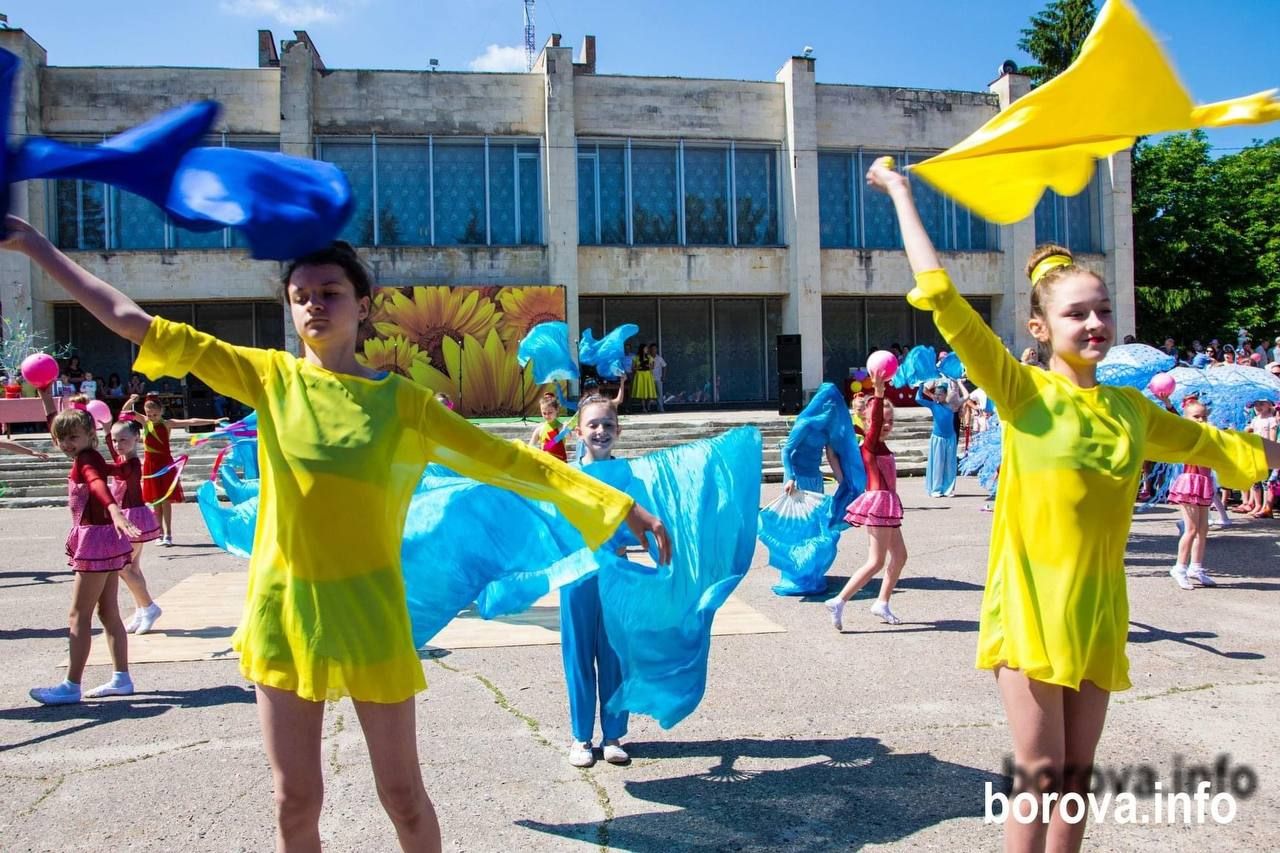 В окупованих громадах Харківської області рашисти готують школи до запуску за російською програмою