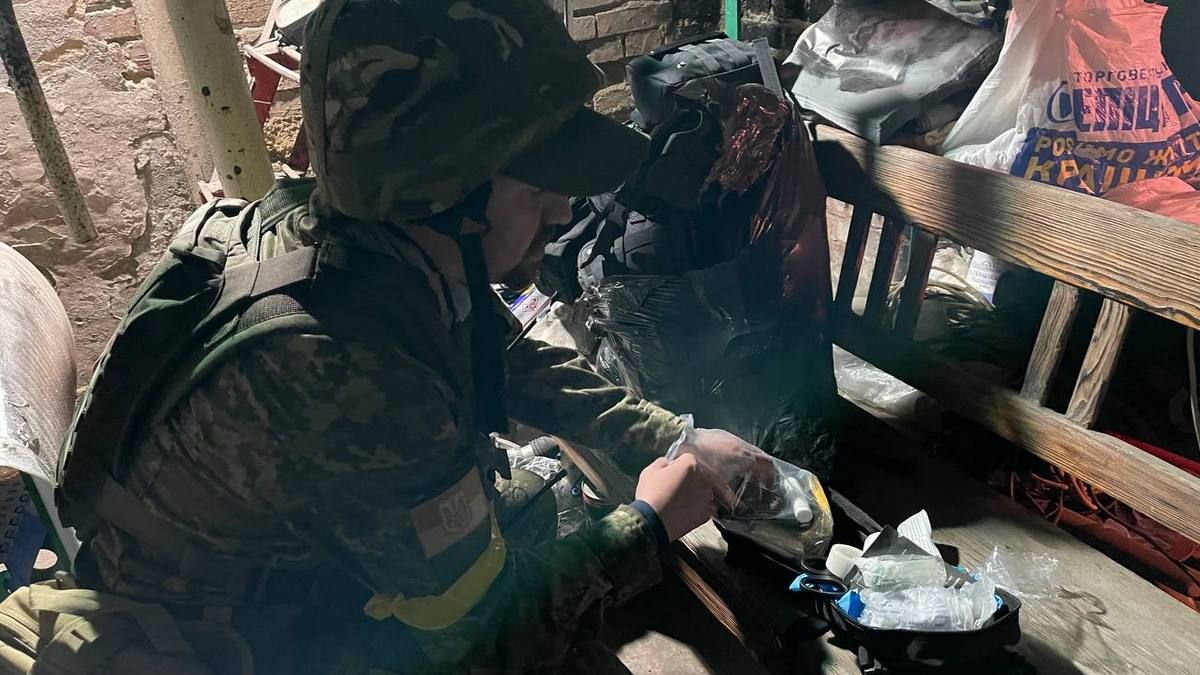 Був цивільним, а став військовим медиком. Історія харківського викладача, який тепер воює на передових рубежах