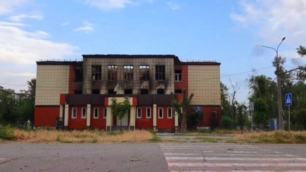 Последствия «руzzкого мира»: россияне уничтожили более 60 заведений и памятников культуры в Луганской области