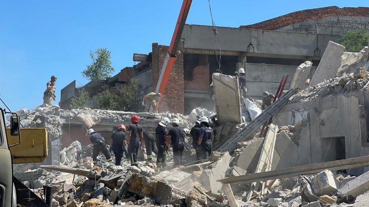 В Одеській області після ракетних обстрілів запрацював штаб ліквідації наслідків руйнувань: постраждалі отримають допомогу