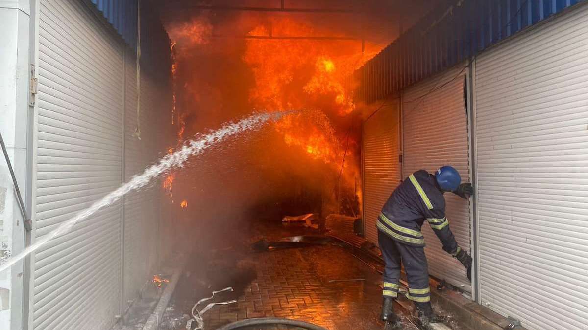 У річницю звільнення Слов'янська окупанти обстріляли ринок: двоє людей загинуло, ще 7 поранено