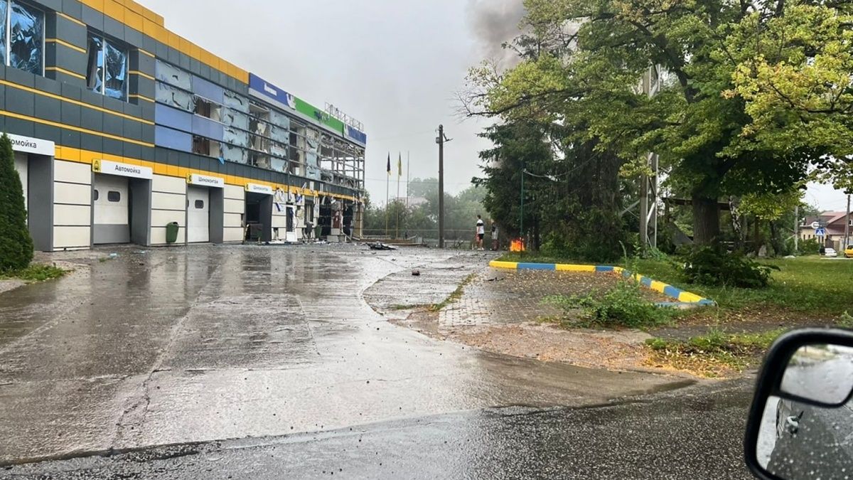 Російські військові випустили по Харкову десять ракет: троє загинули, ще 31 людина поранена