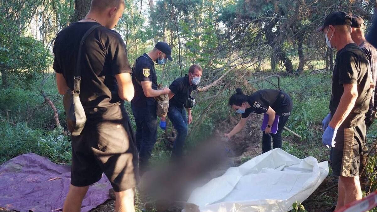 В Киевской области найдено ещё одно спрятанное тело украинца, которого жестоко замучили россияне