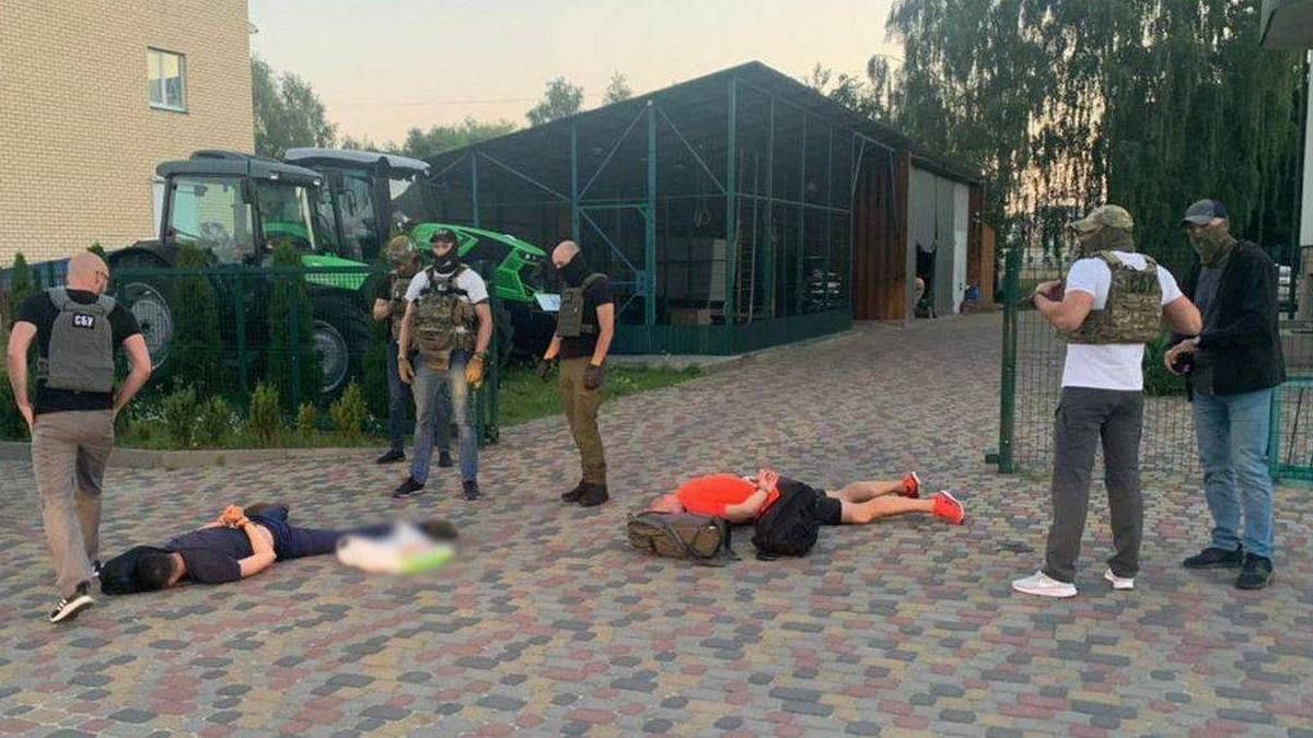 В Україні затримали кілерів російських спецслужб, які планували вбити міністра оборони та керівника розвідки