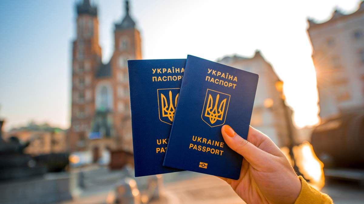 Як українським біженцям поновити дозвіл на проживання у Франції