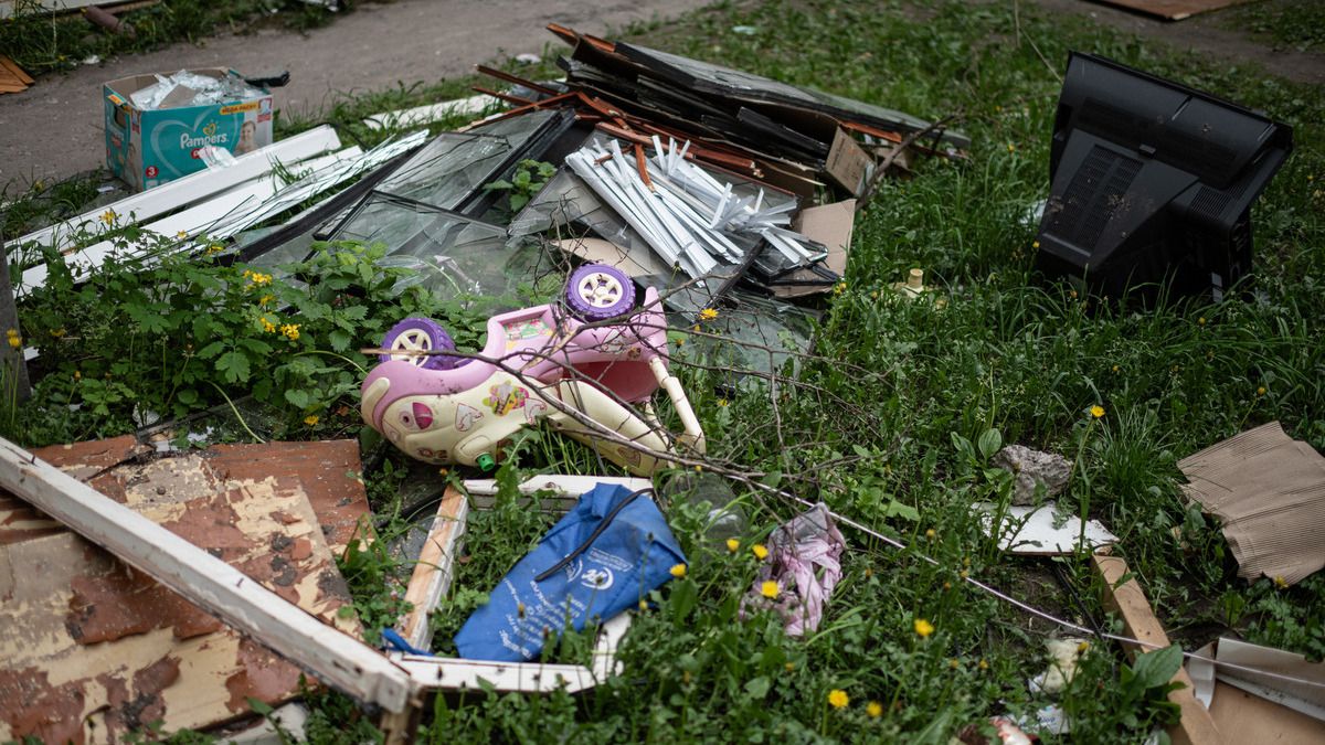Окупанти погрожують батькам штрафами та незаконно вивозять дітей на територію рф