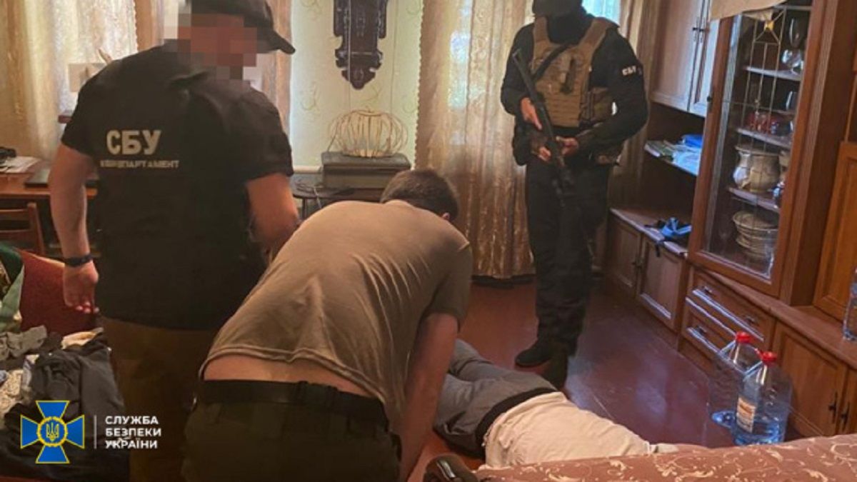 СБУ затримала агентів рф, які планували запустити прокремлівський медіацентр "Таврія"