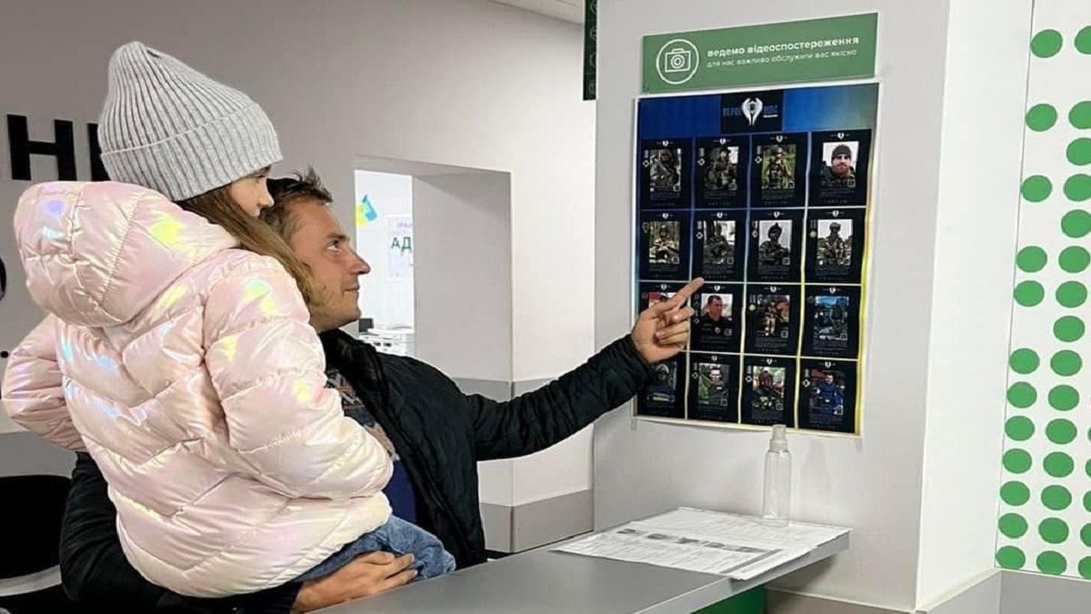 МВД проводят фотовыставку, посвящённую своим работникам-защитникам