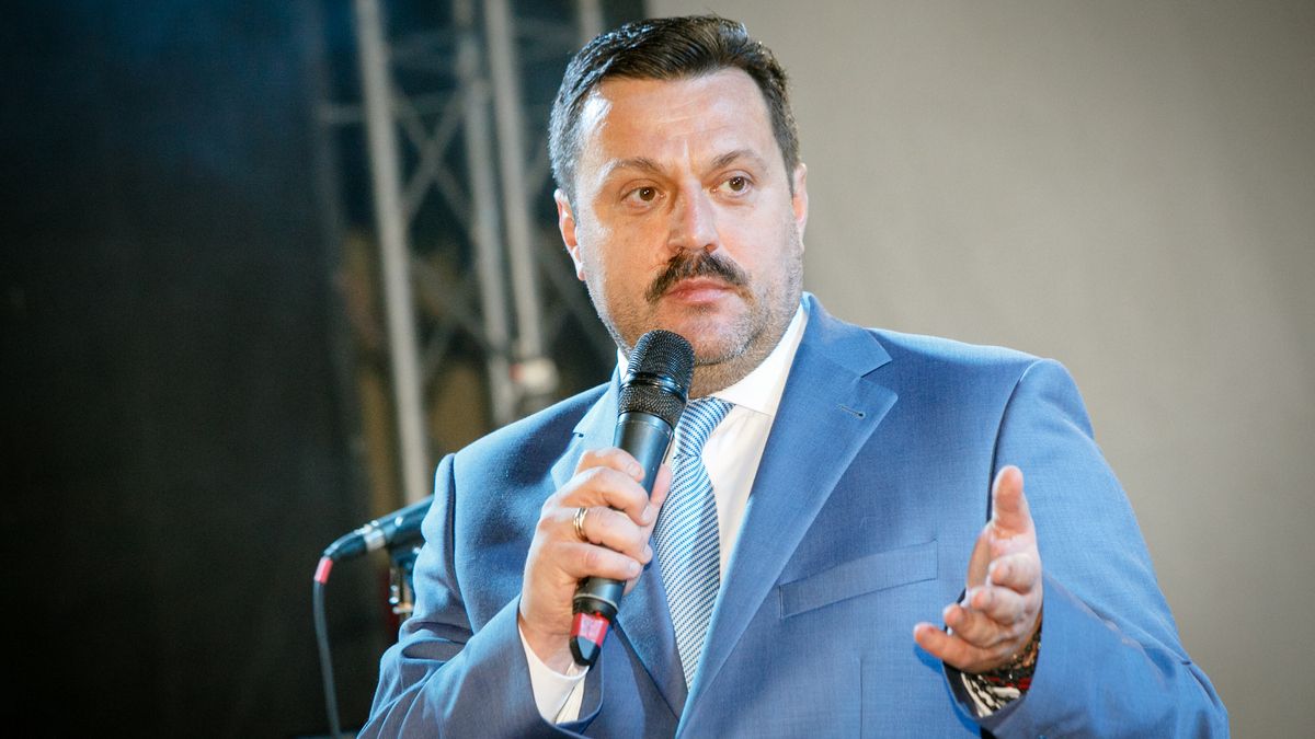 В Украине объявили в розыск нардепа Деркача