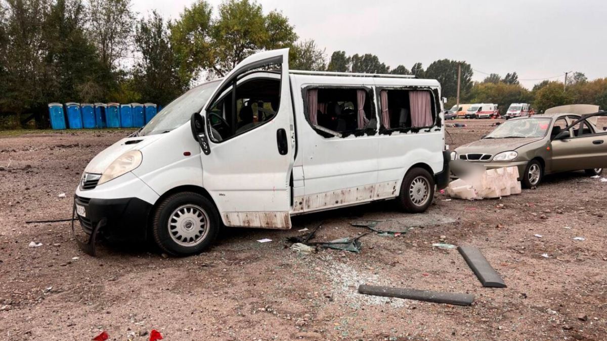 Удар по цивільній колоні у Запоріжжі: з'явилось відео з місця обстрілу