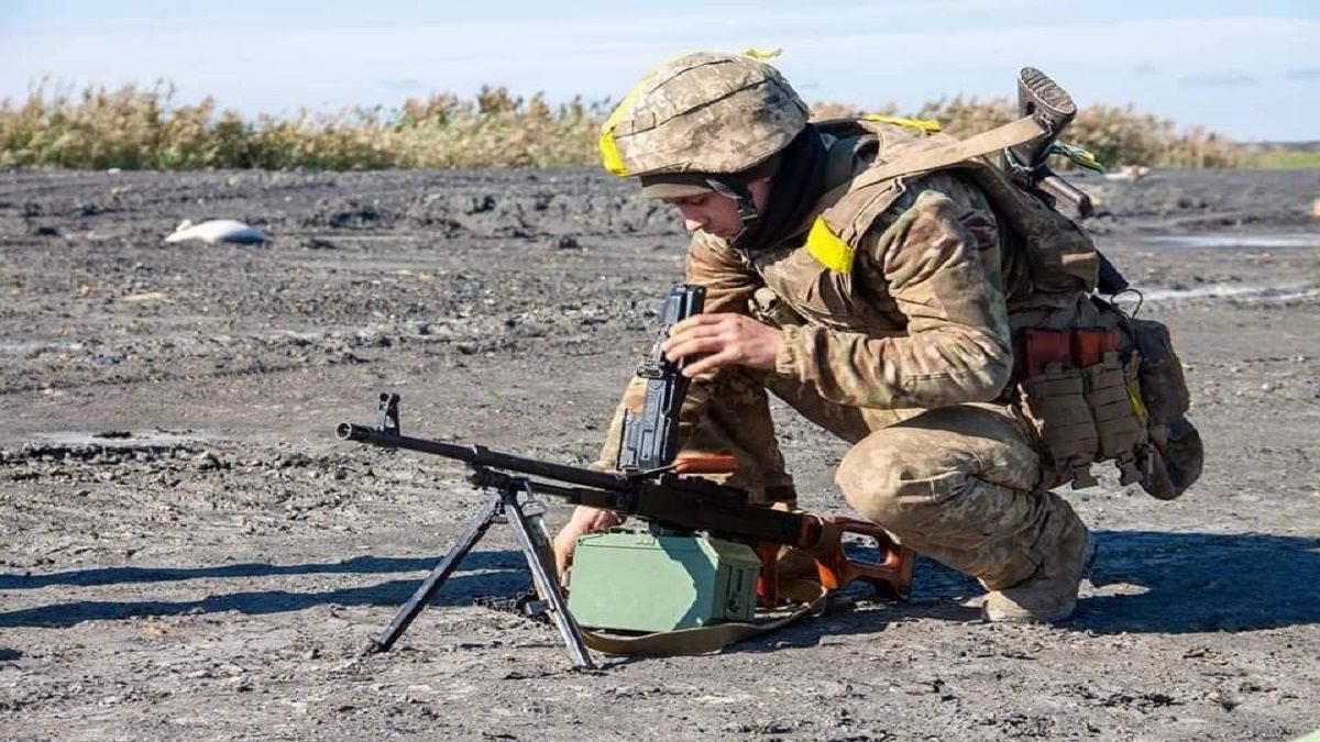 ЗСУ атакували два склади з боєприпасами та відбили всі атаки ворога на Донбасі - Генштаб