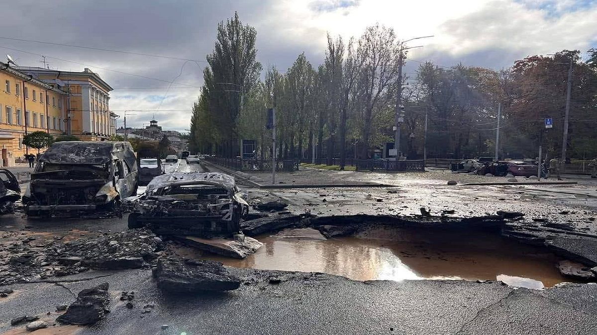 «Світ побачив обличчя держави -терориста»: Зеленський оприлюднив фото наслідків ракетної атаки