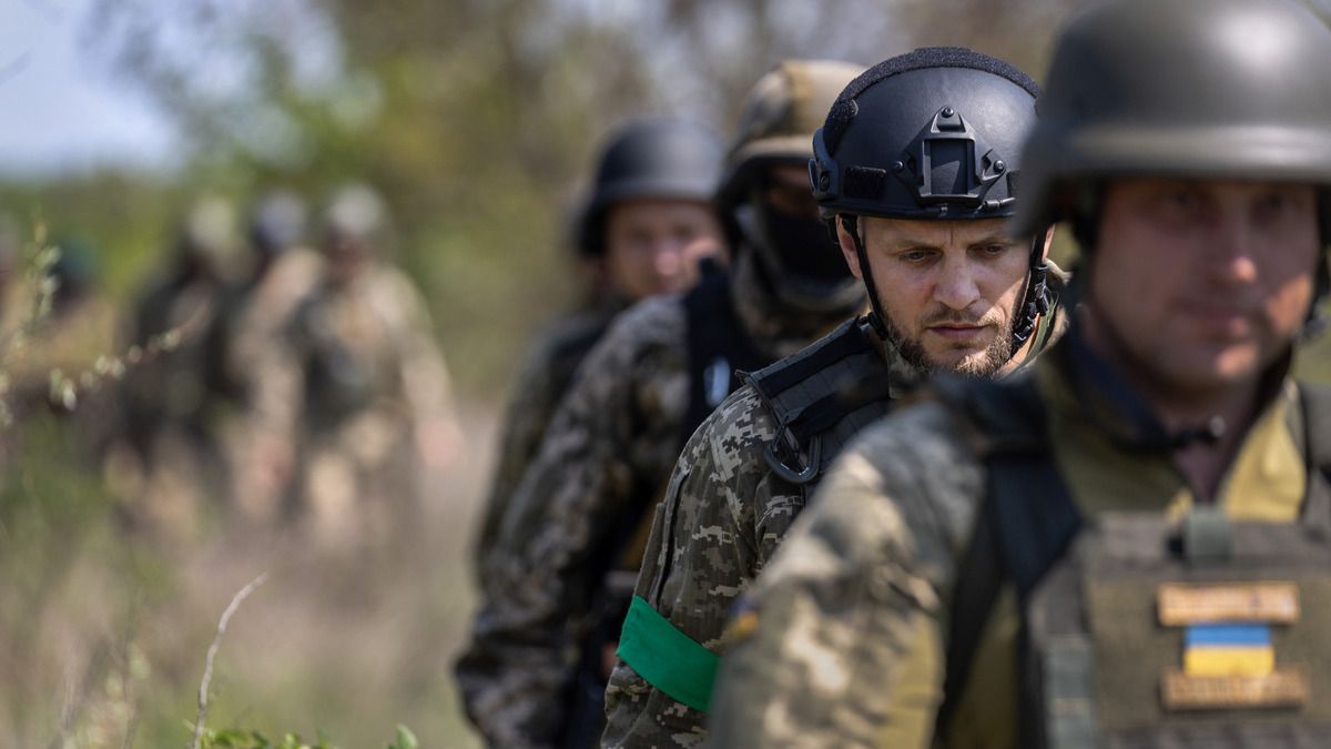 Україна повернула з полону 10 військових і тіло загиблого американця