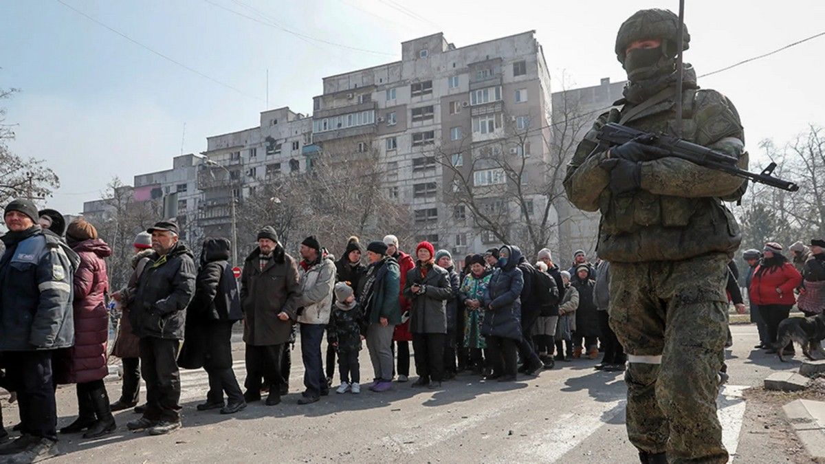 На Луганщині російські військові використовують мирних жителів як "живий щит": зведення Генштабу