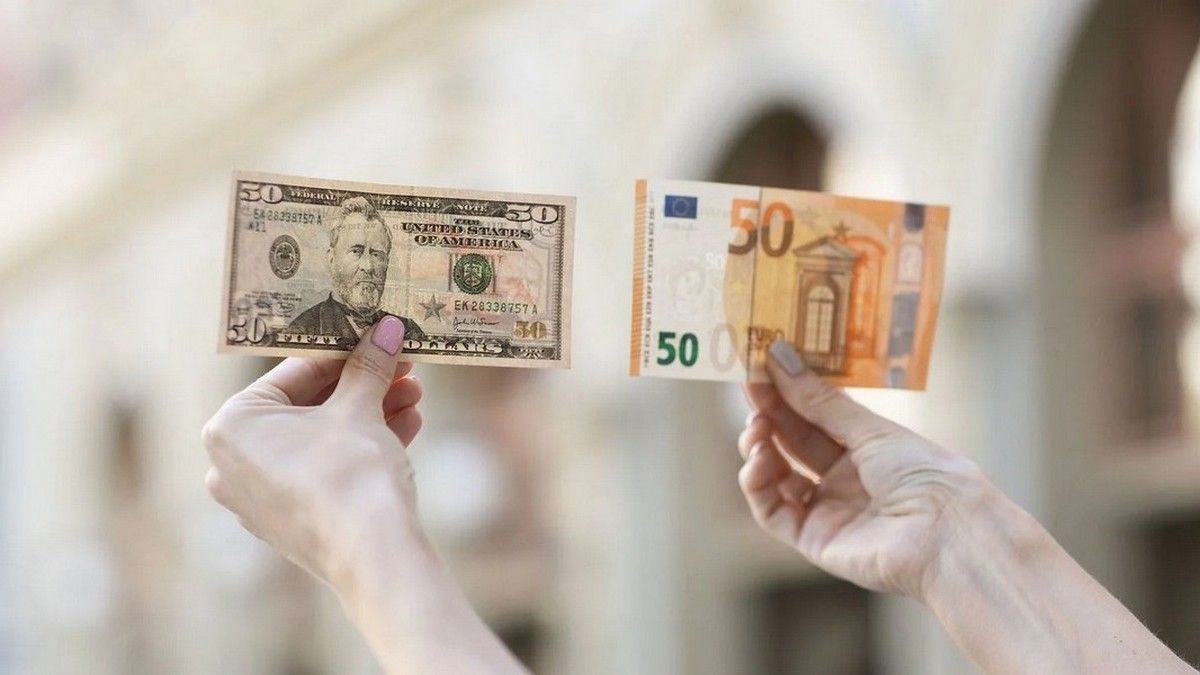 Скільки коштують долар та євро? Курс валют в Україні на 10 листопада