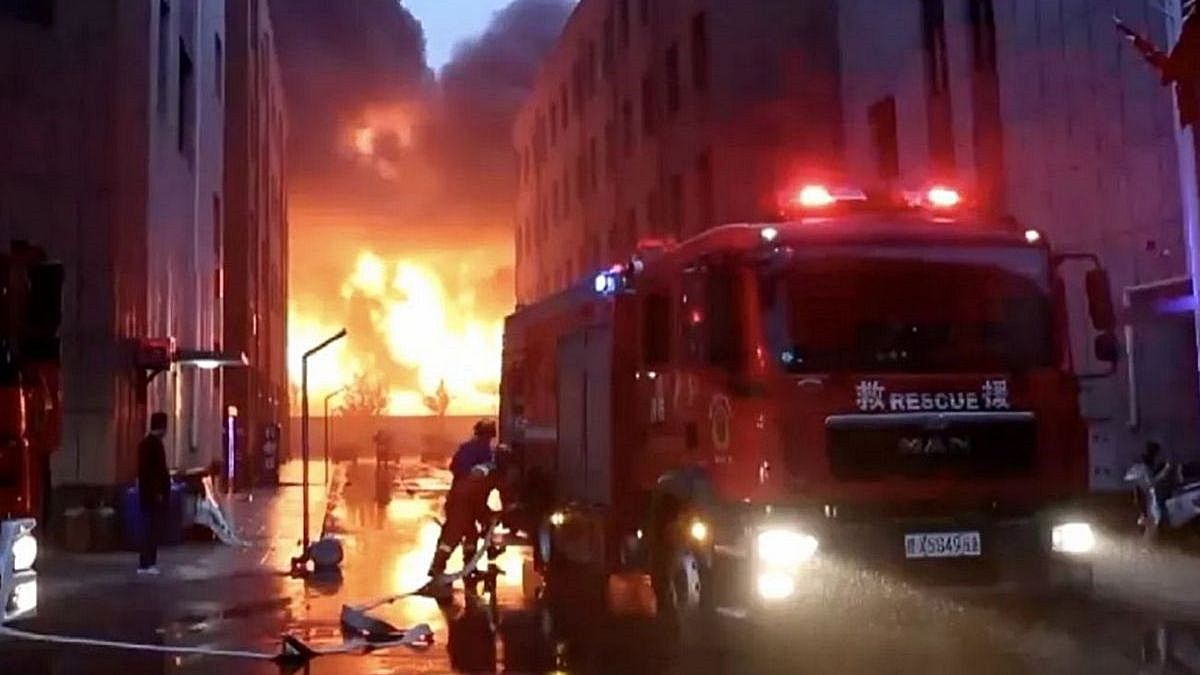 У Китаї спалахнула пожежа на фабриці: загинуло понад 30 людей