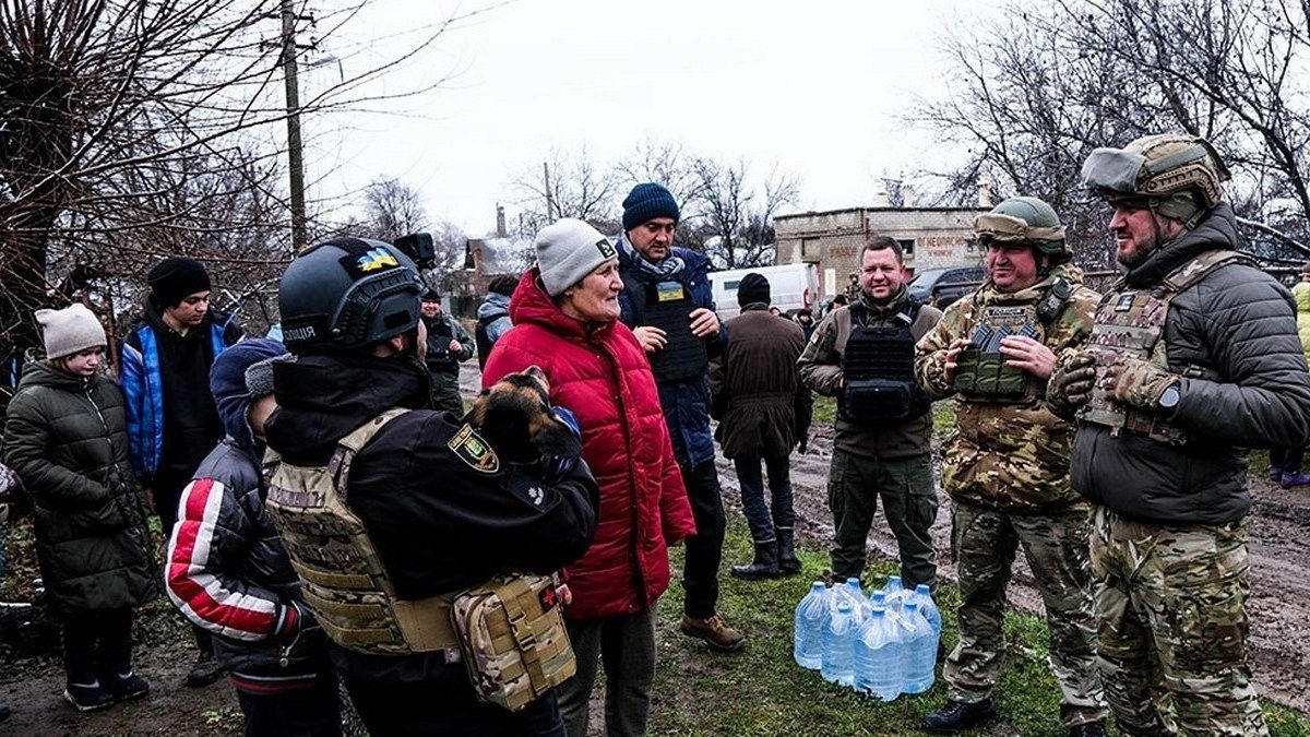 У Бахмуті під обстрілами окупантів залишаються сотні дітей: яка ситуація у місті