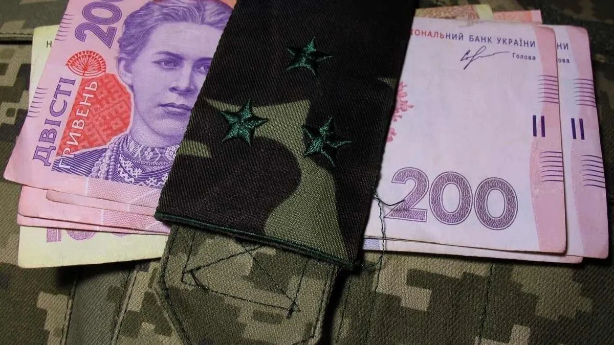 НБУ пом’якшив валютні обмеження для роботи страховиків та іноземців у лавах ЗСУ