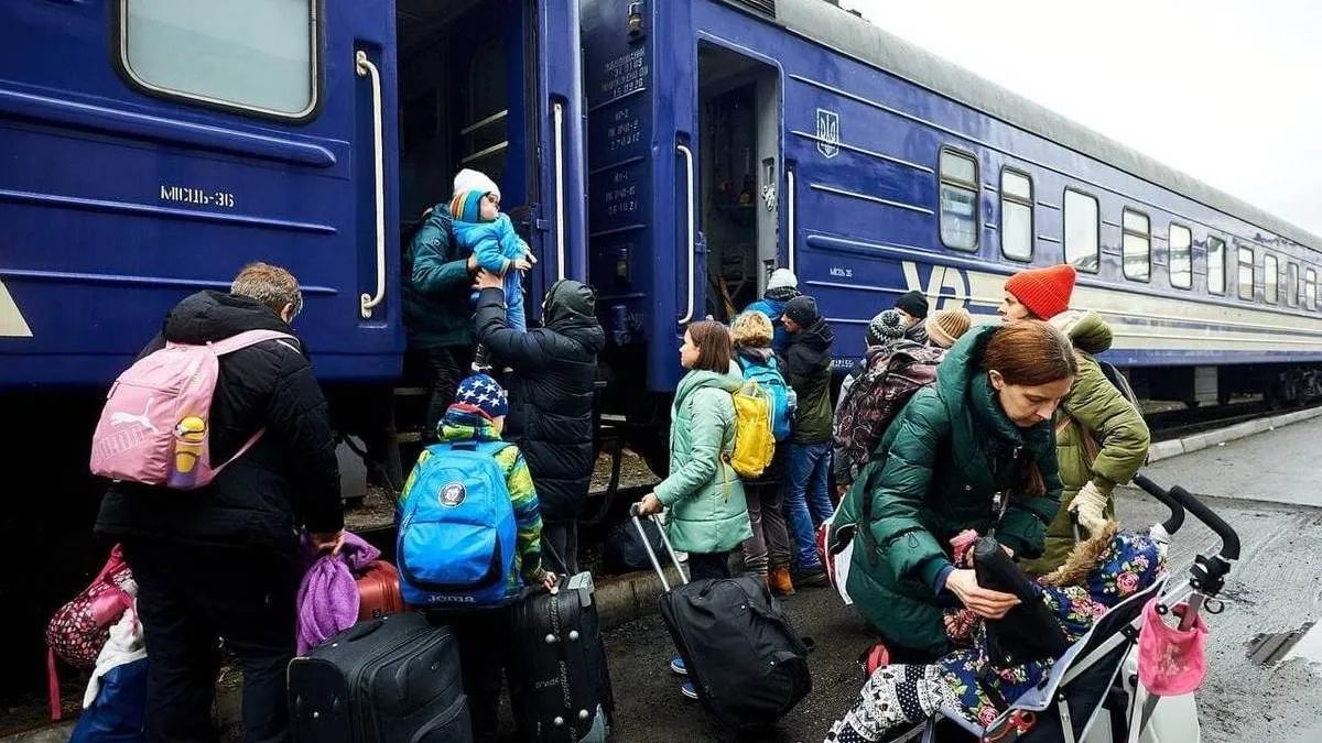 «Укрзалізниця» назначила эвакуационный поезд Покровск – Днепр – Львов