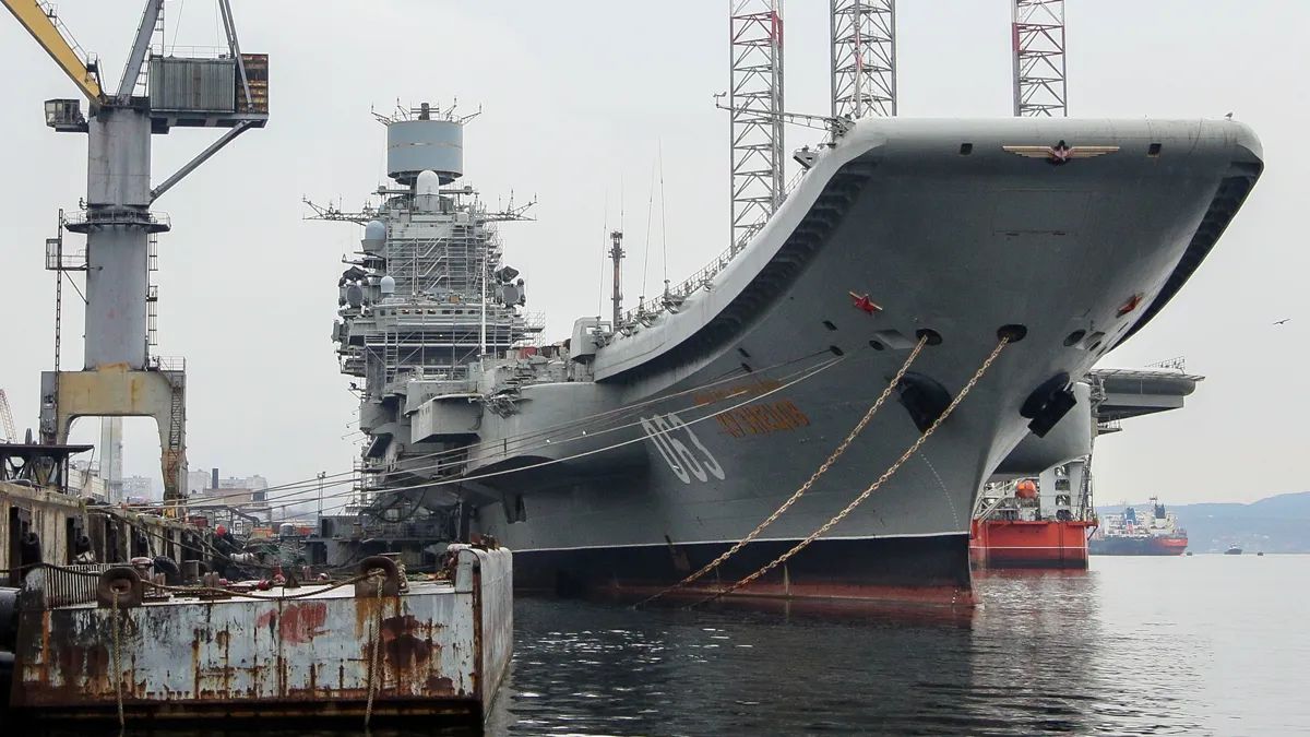В россии загорелся авианосец «Адмирал Кузнецов»