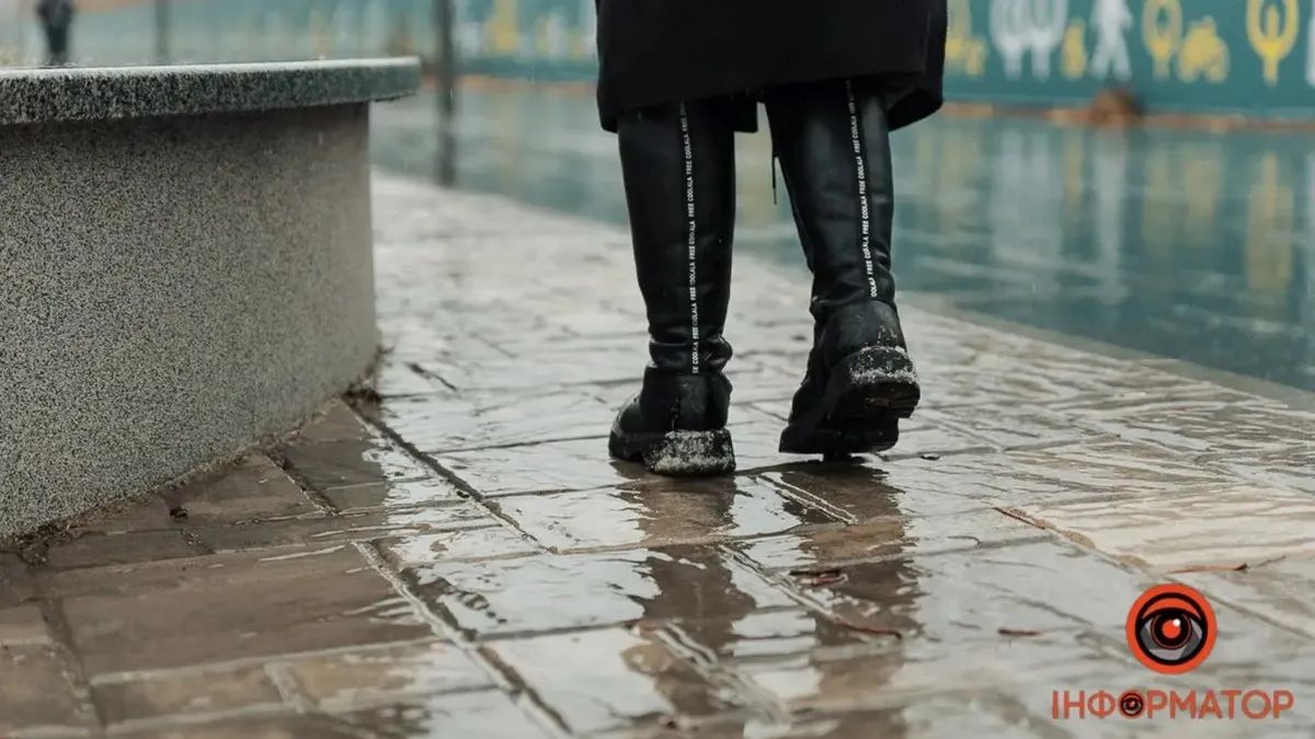 ГСЧС предупреждает о гололедице на дорогах — в каких регионах Украины ситуация самая сложная