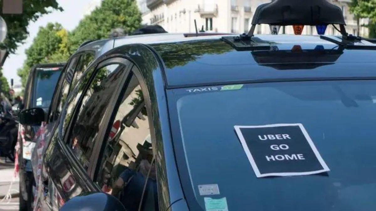 Суд обязал Uber выплатить водителям около 17 миллионов евро