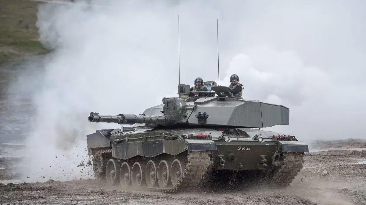 В Британії розповіли, коли в Україну доставлять перші Challenger 2