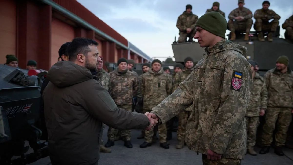 100 і 30 тисяч. Відповіді на головні питання про зарплати військових