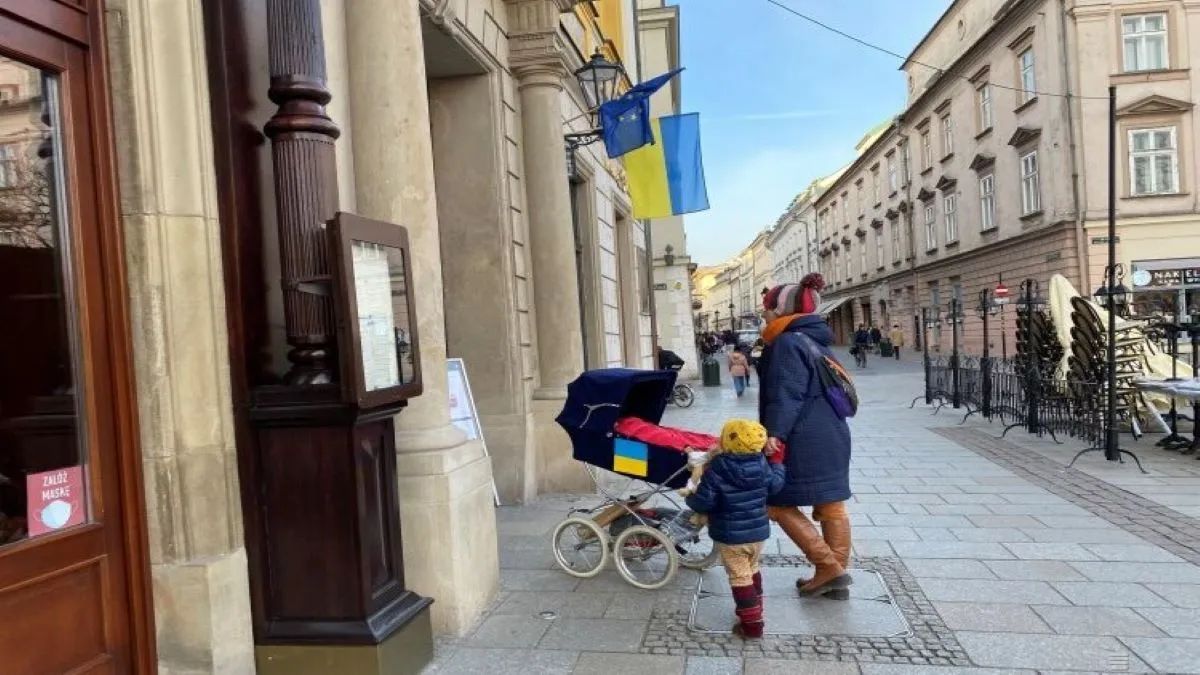 Українцям пояснили, як взяти мікропозику в Польщі