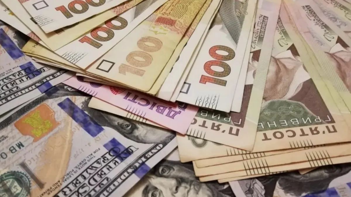 Сколько стоит доллар и евро? Курс валют на 22 февраля в Украине