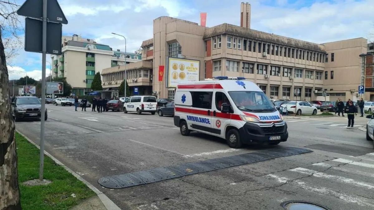 В столице Черногории раздался взрыв в здании суда — есть раненые и погибший