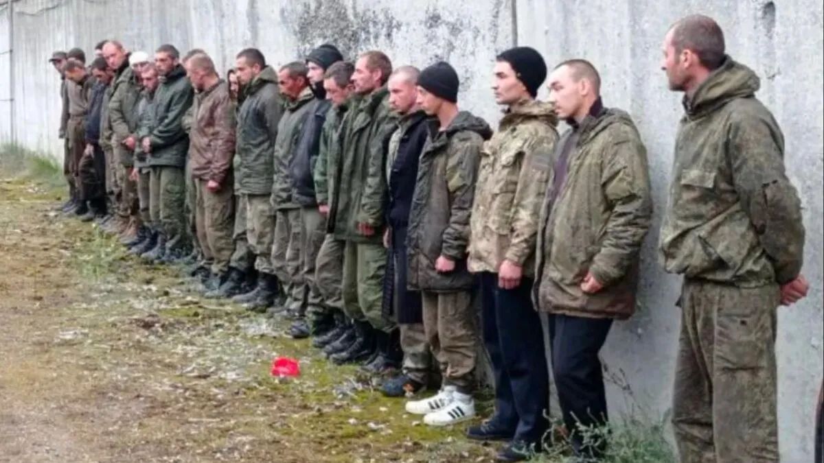"Хочу жить": майже 10 тисяч російських військових захотіли здатися в український полон
