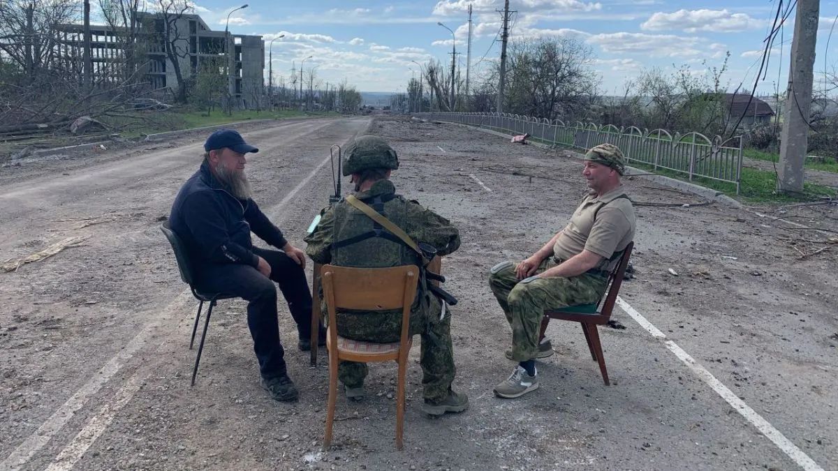 Як проходили перемовини про здачу в полон військових з "Азовсталі": нові подробиці