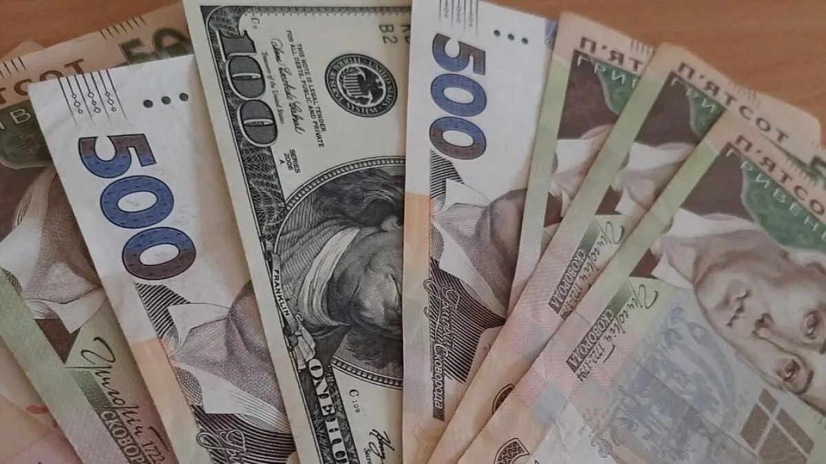 Курс валют в Україні на 10 березня: долар стабільний, євро дещо додав у ціні