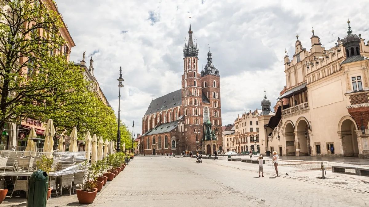 Помер українець, який підпалив себе біля консульства у Кракові