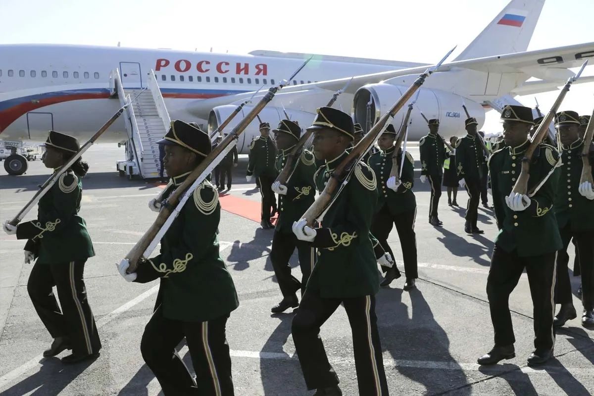 Зустрічають росіян Зустрічають росіян