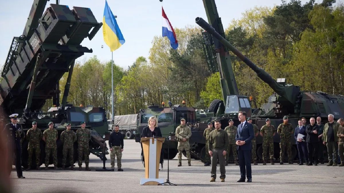 Зеленському у Нідерландах показали ЗРК Patriot