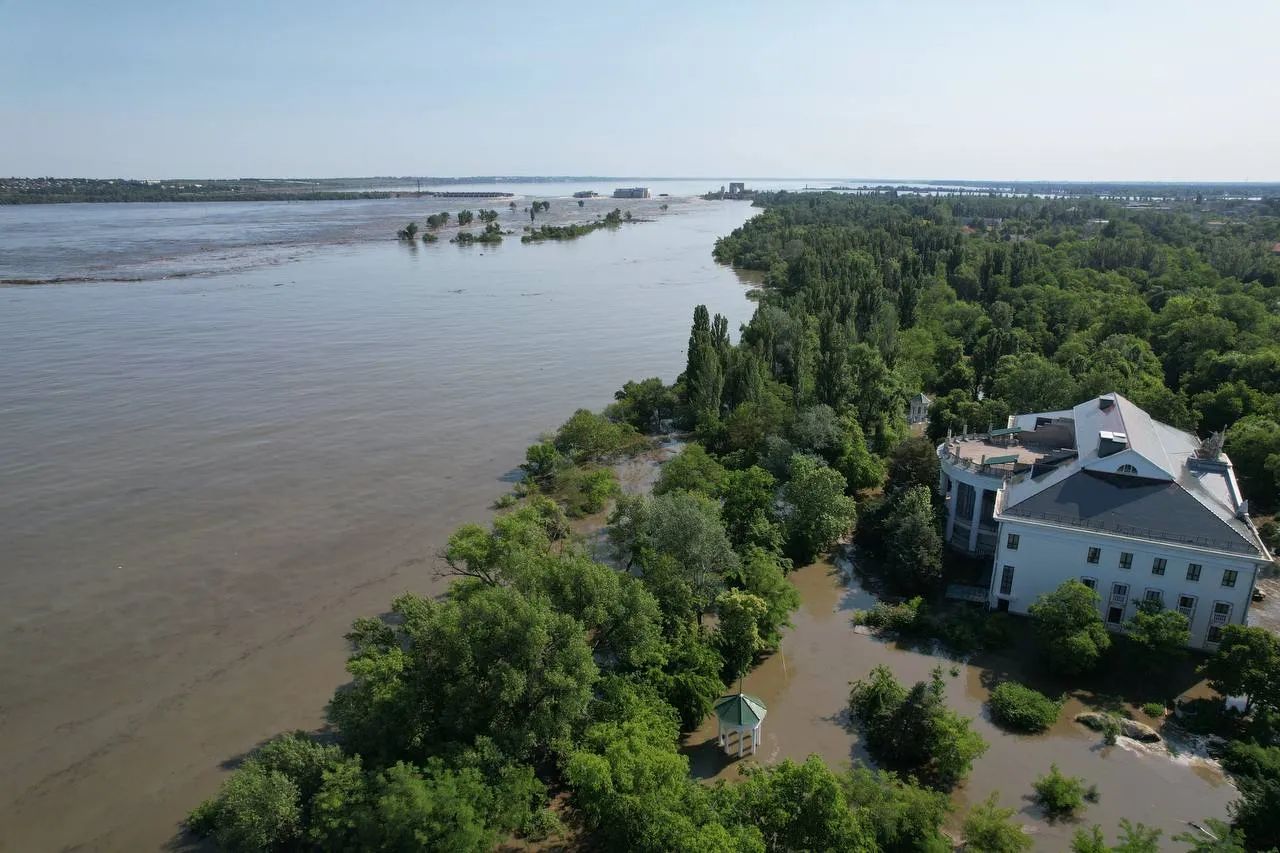 Затоплення через підрив