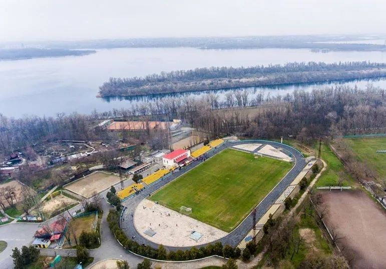 Стадіон раніше