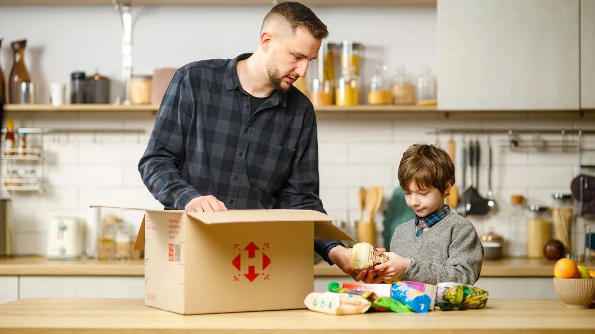 Будь-хто може відправити допомогу з найближчого відділення Нової Пошти