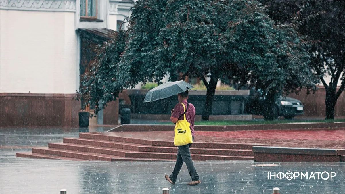Сезон дождей снова вернулся в Украину