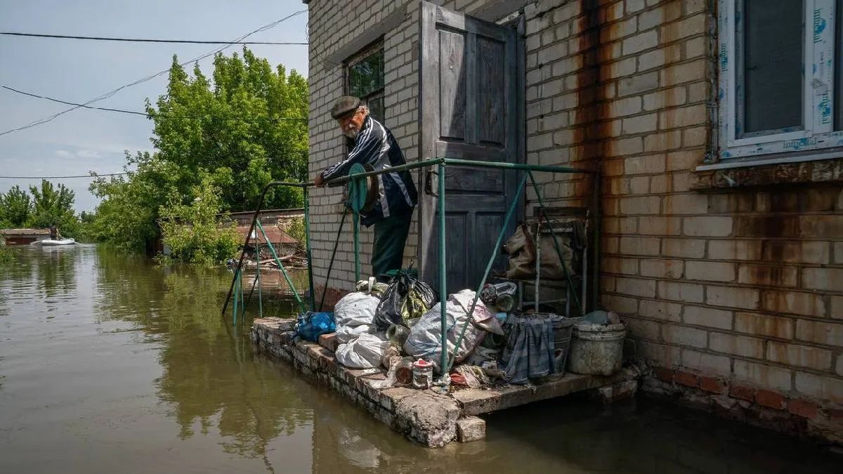 Продукти, затоплені водою