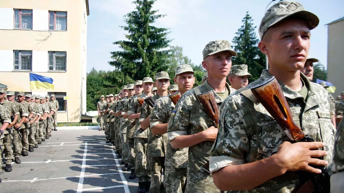 Мобілізація строковиків