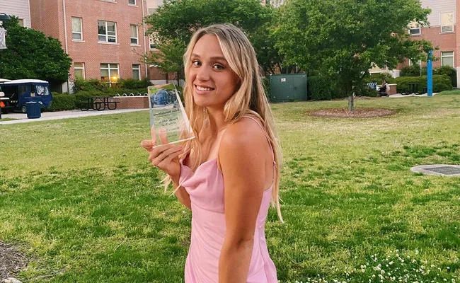 В настоящее время Юлия принимает участие в турнирах в США