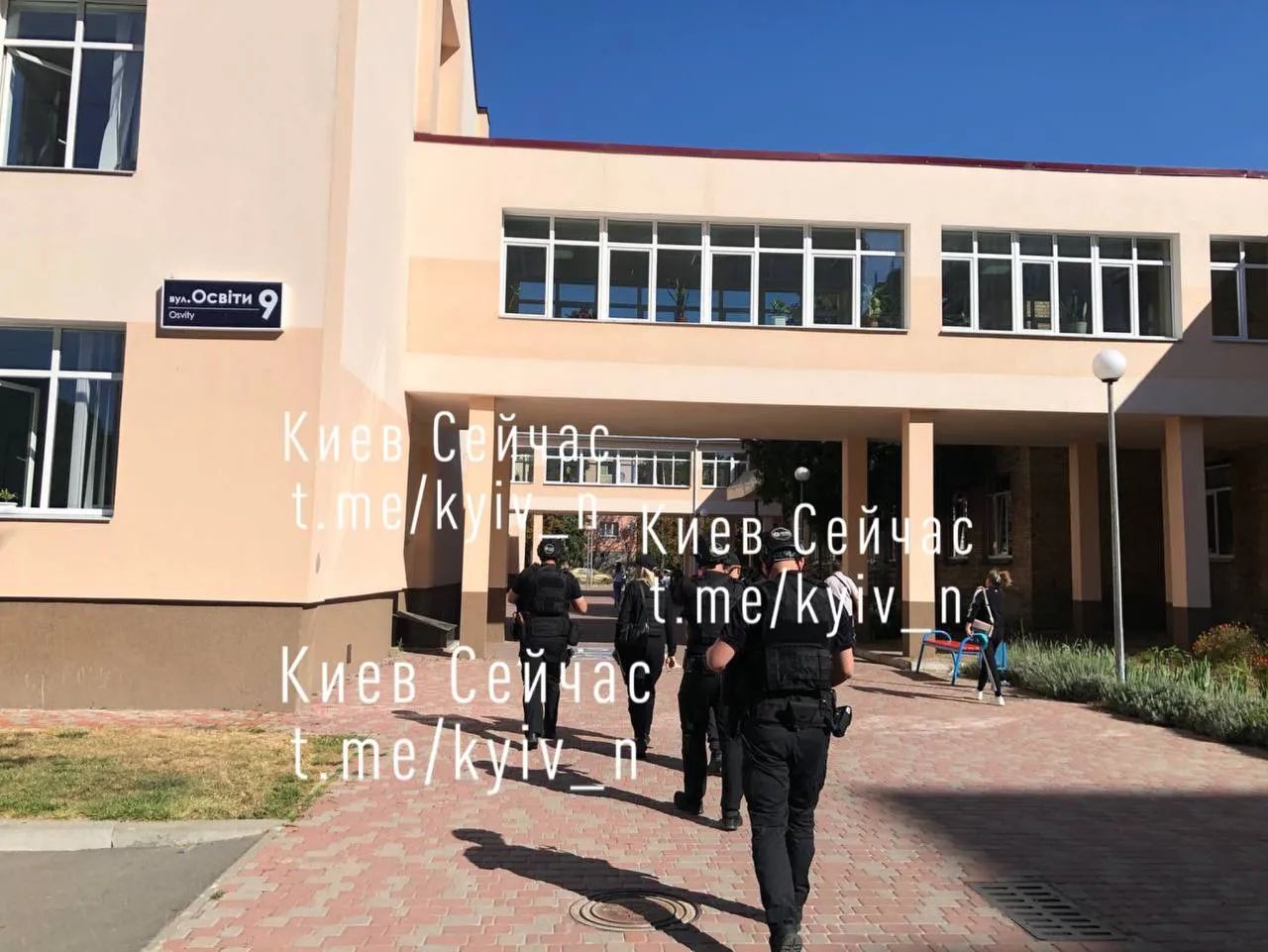 Школа 1 у Вишневому Школа у Вишневому