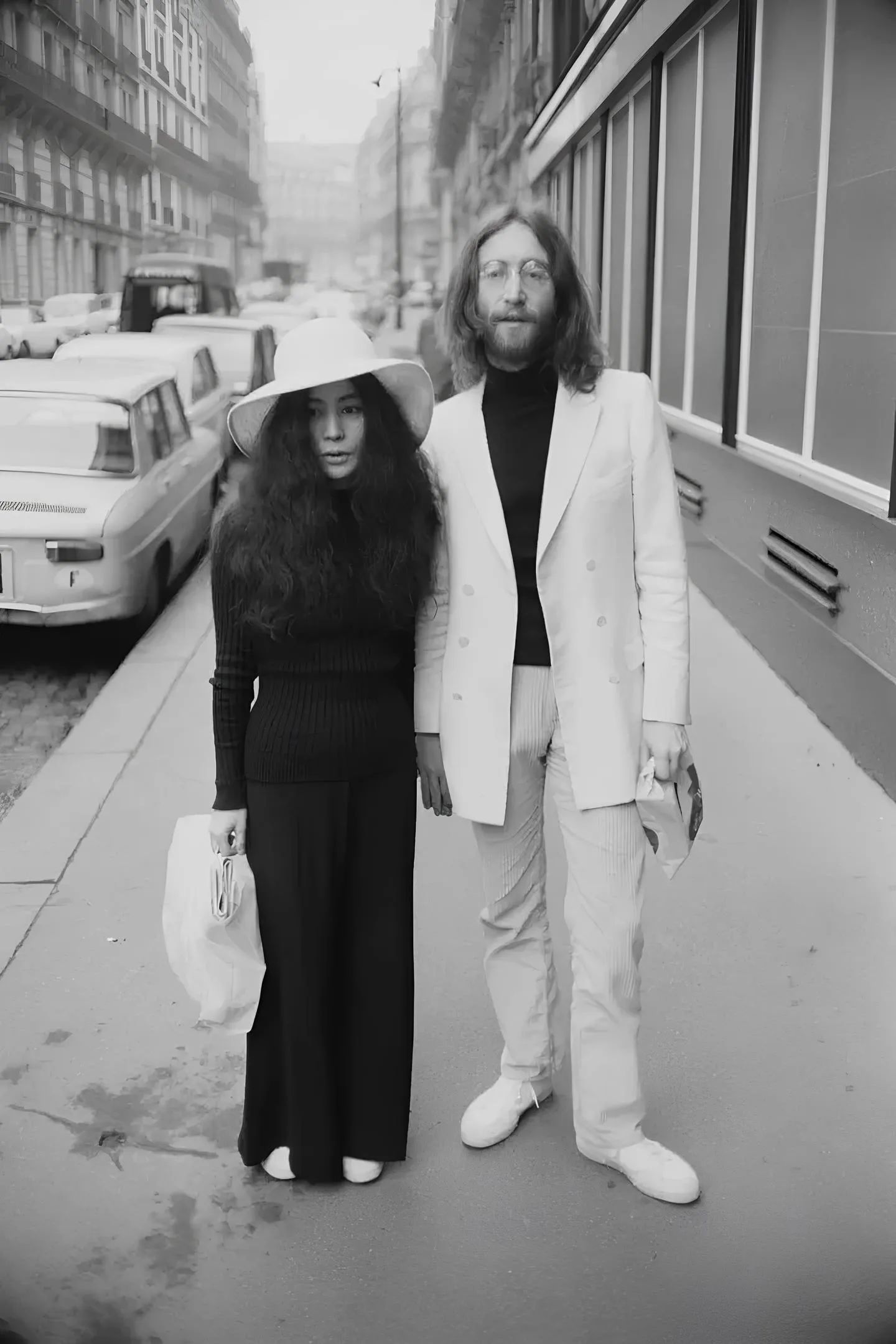 Леннон любил уличную еду.